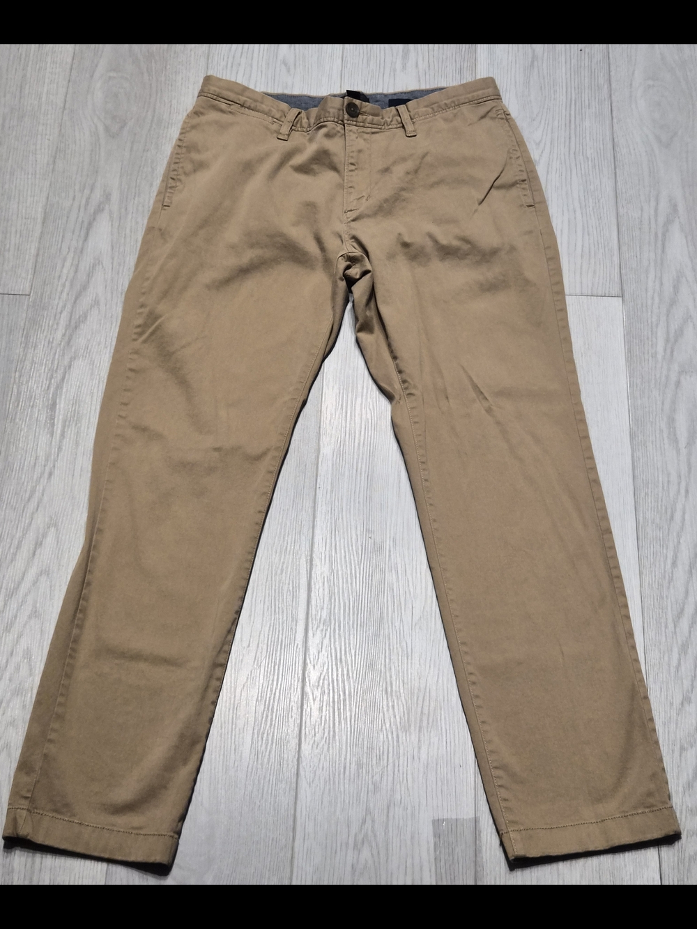 14th & Union Men’s Classic Khaki Chinos